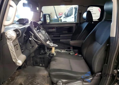 2007 Toyota Fj Cruiser z USA, uszkodzony, nr VIN JTEBU11F570003407